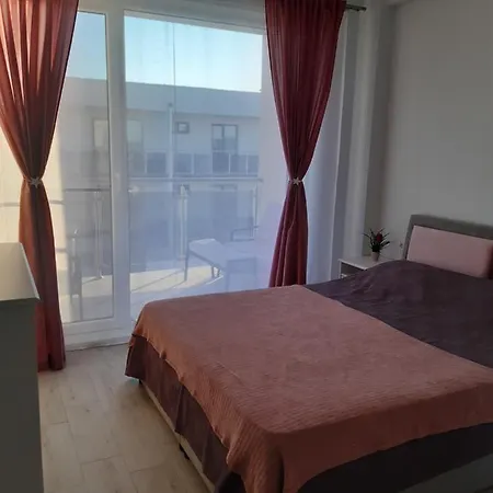 Sunny Astoria Apartament *